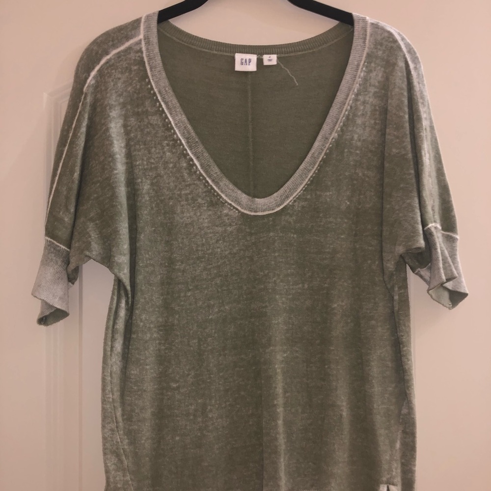 Gap V Neck Top